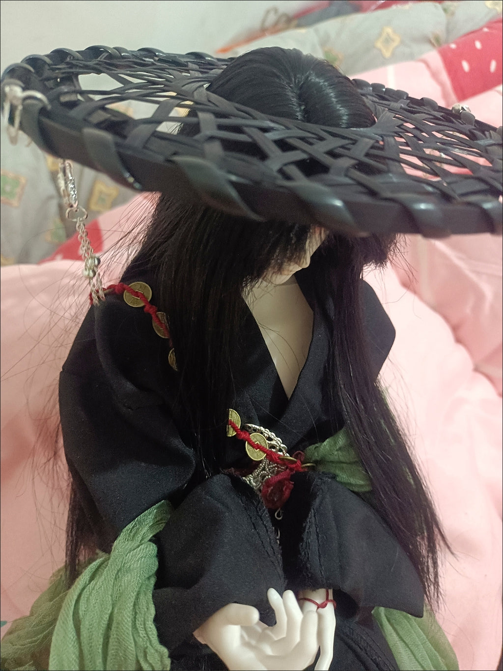 Black Vintage Cosplay Mini Bamboo Woven Hat - Tiny Hollow Out Straw Hat for BJD Doll Accessories DIY